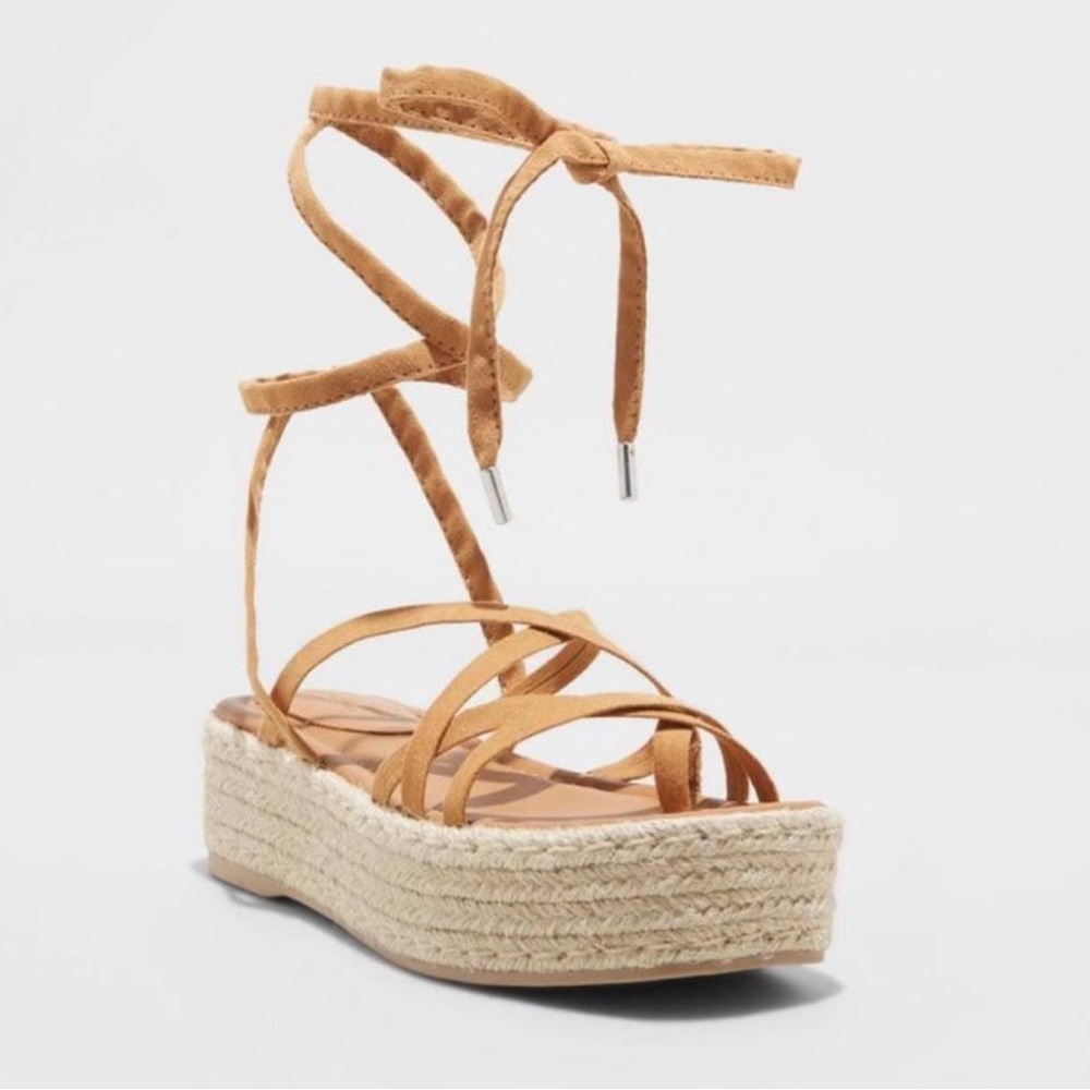 NWOT Target Platform Sandals